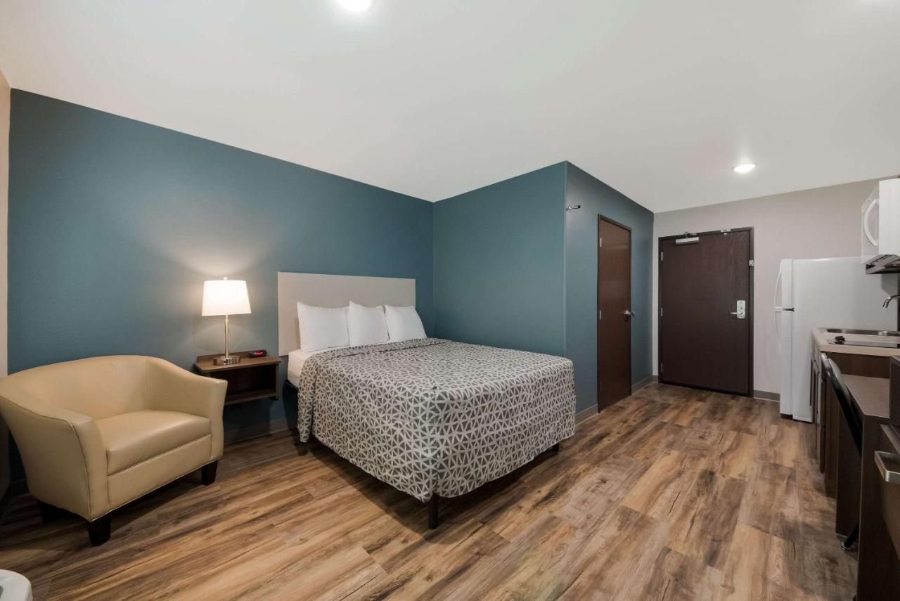 Woodspring Suites San Antonio Utsa - Medical Center Екстериор снимка