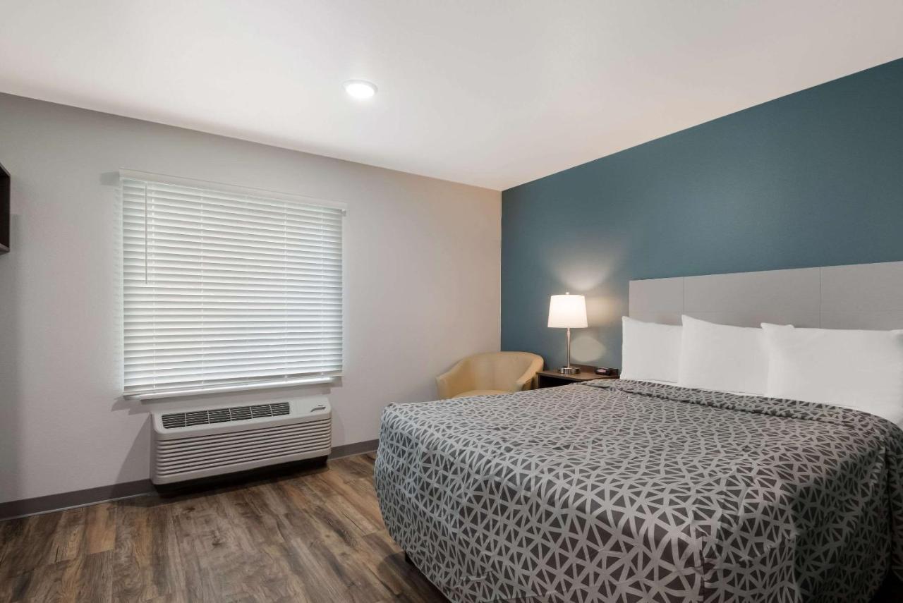 Woodspring Suites San Antonio Utsa - Medical Center Екстериор снимка